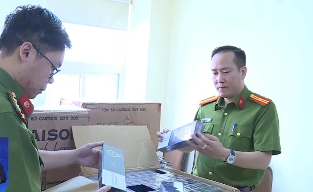 Cơ quan chức năng kiểm tra sản phẩm